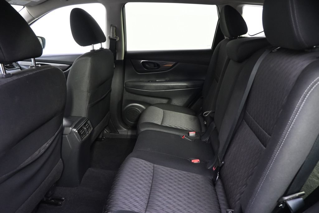 Used 2019 Nissan Rogue S AWD/4WD image 21