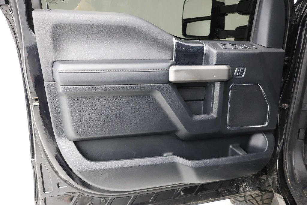 Used 2020 Ford F350 Platinum w/ FX4 Off-Road Package image 7