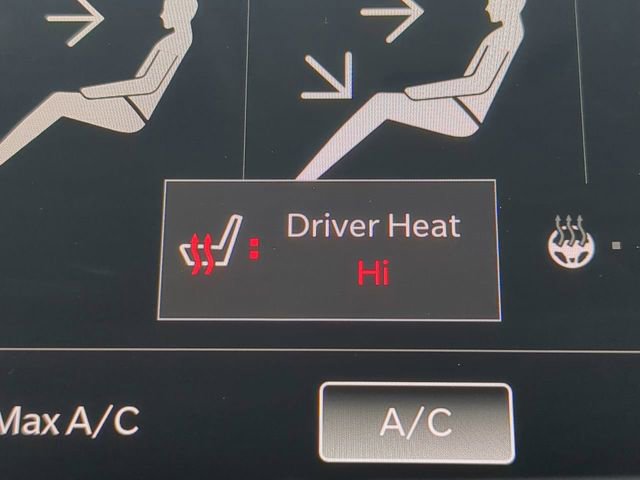 Used 2024 Chrysler Pacifica Touring-L image 28