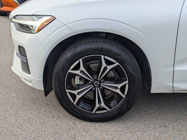 Used 2022 Volvo XC60 B5 Momentum image 10