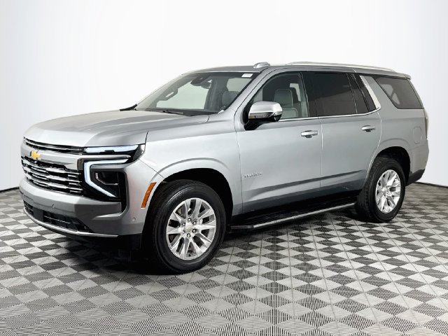 Used 2025 Chevrolet Tahoe Premier AWD/4WD image 4