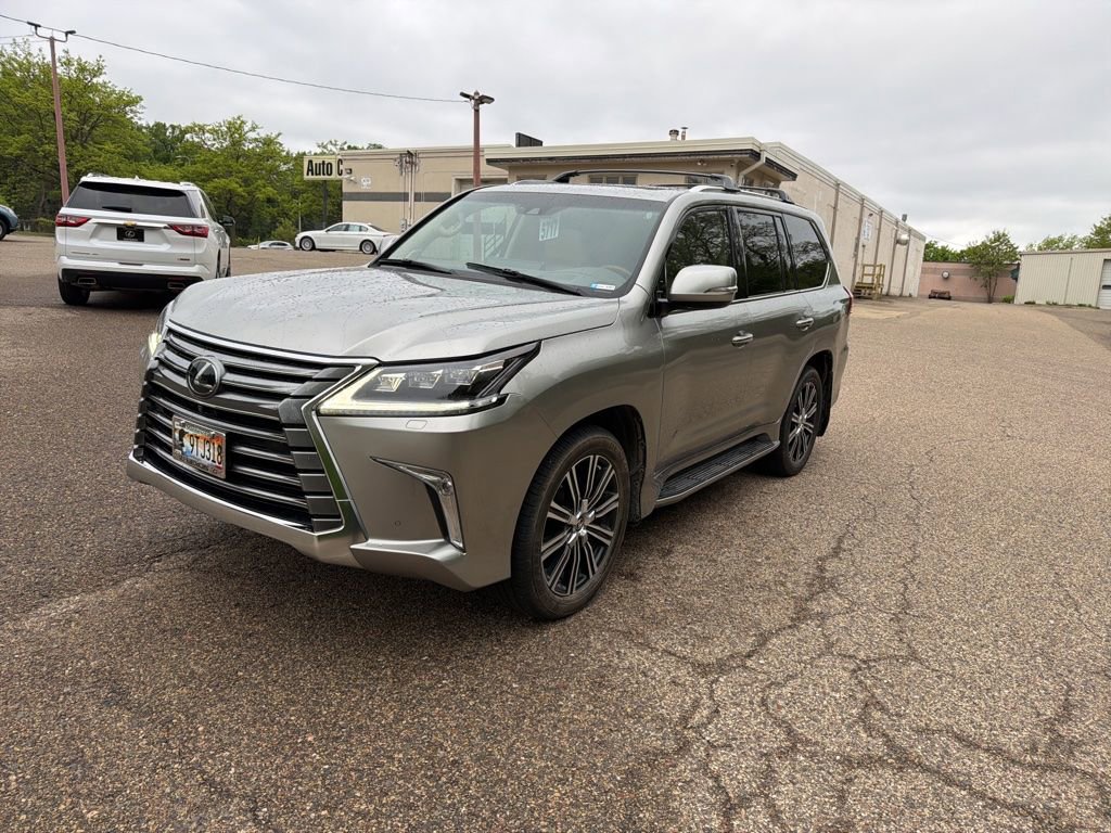 Used 2021 Lexus LX 570 4WD w/ Luxury Package image 6