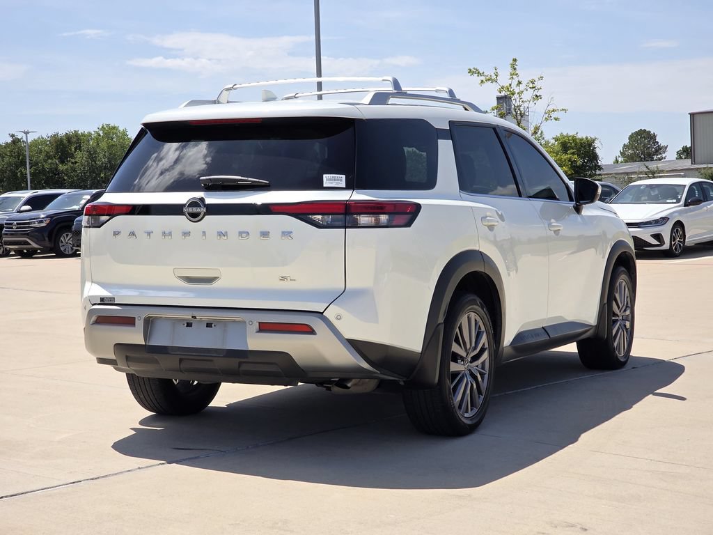 Used 2024 Nissan Pathfinder SL w/ SL Premium Package FWD image 4
