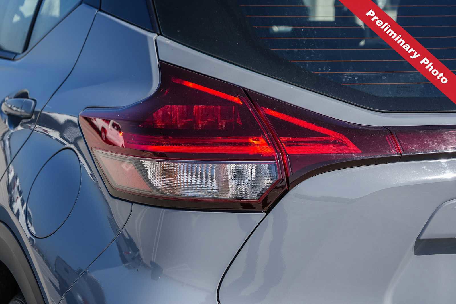 Used 2024 Nissan Kicks SV FWD image 9