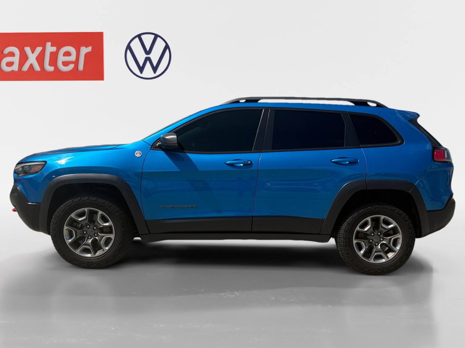 Used 2019 Jeep Cherokee Trailhawk image 12