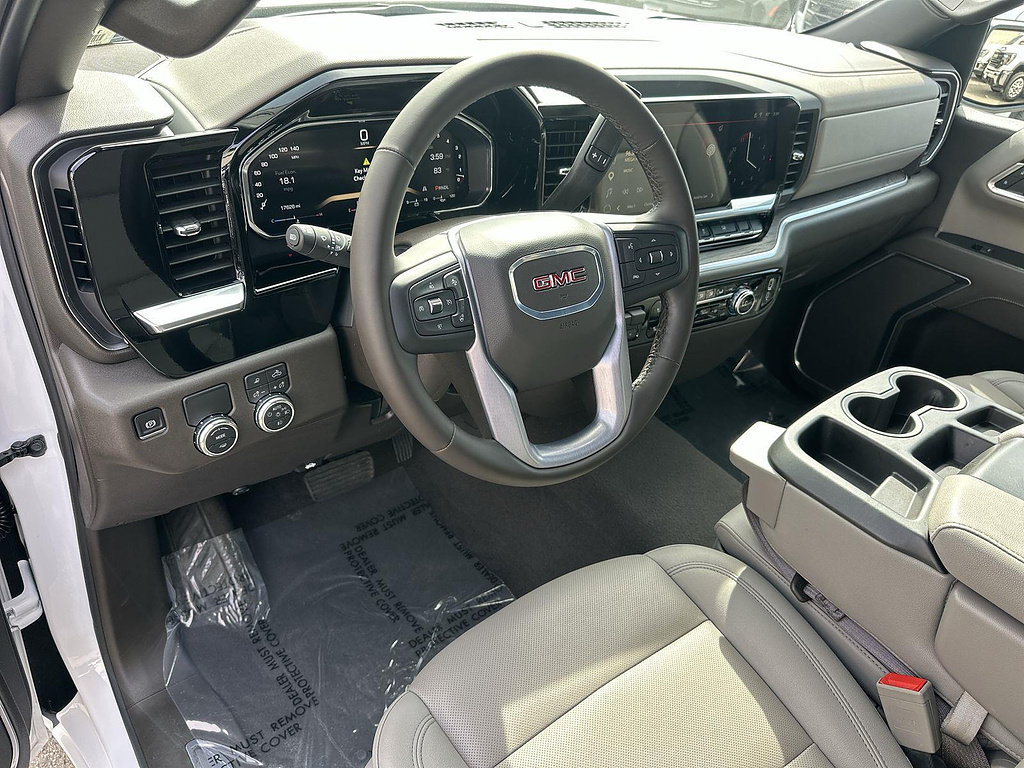 Used 2026 GMC Sierra 1500 SLT RWD image 9