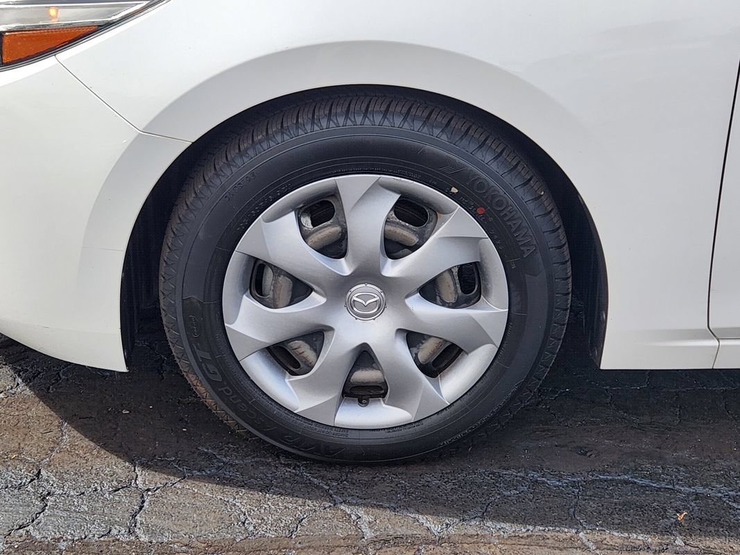Used 2017 MAZDA MAZDA3 Sport FWD image 14