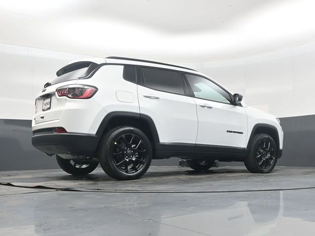 New 2026 Jeep Compass Latitude image 38