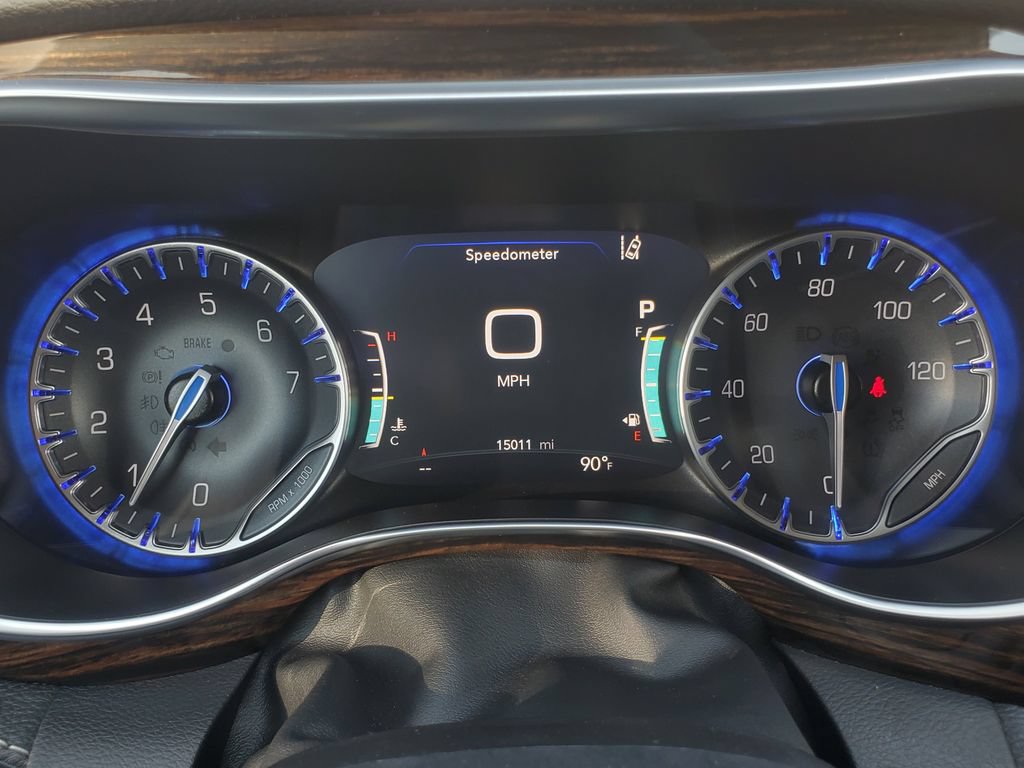 Used 2024 Chrysler Pacifica Limited w/ Uconnect Theater Family Group AWD/4WD image 13