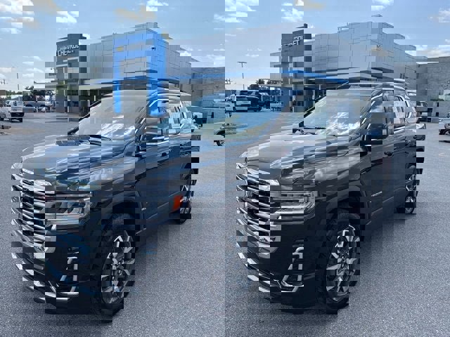 Certified 2023 GMC Acadia SLE w/ Driver Convenience Package