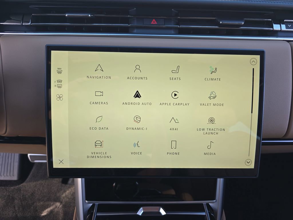 New 2026 Land Rover Range Rover SE image 22