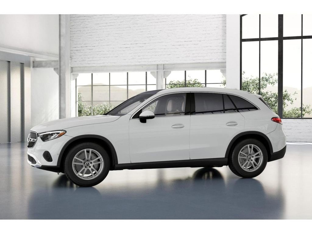 Used 2025 Mercedes-Benz GLC 300 4MATIC image 36