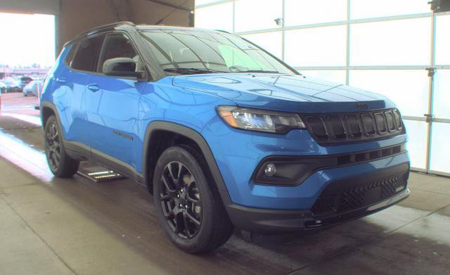 Used 2022 Jeep Compass Altitude AWD/4WD image 9