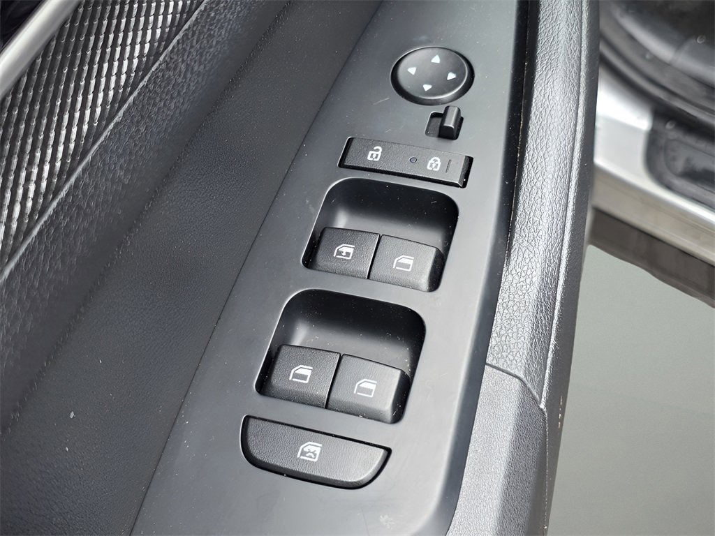 Used 2024 Kia Sportage LX image 18