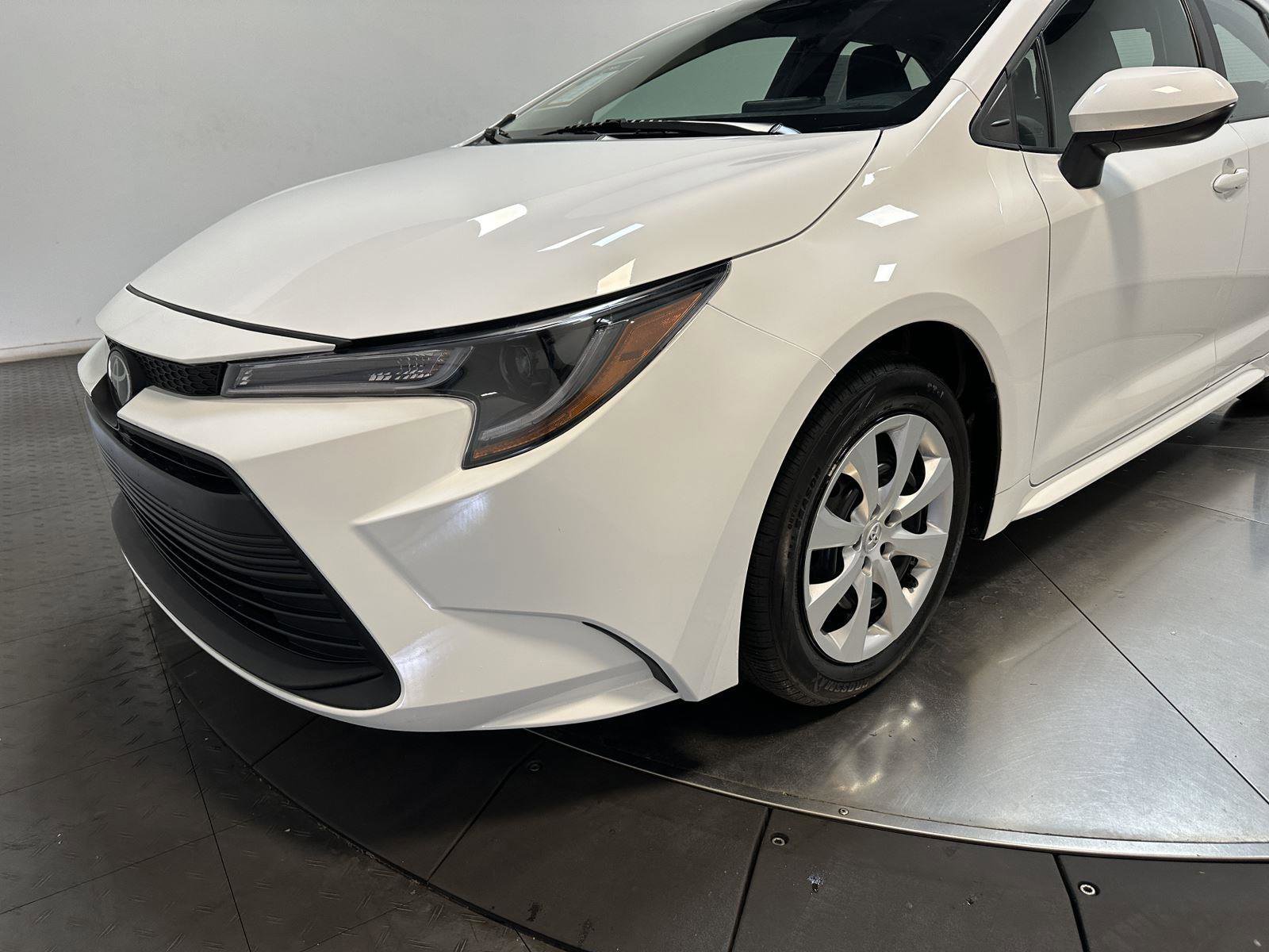 Used 2025 Toyota Corolla LE FWD image 7