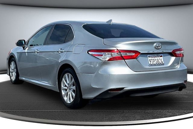 Used 2019 Toyota Camry LE image 4