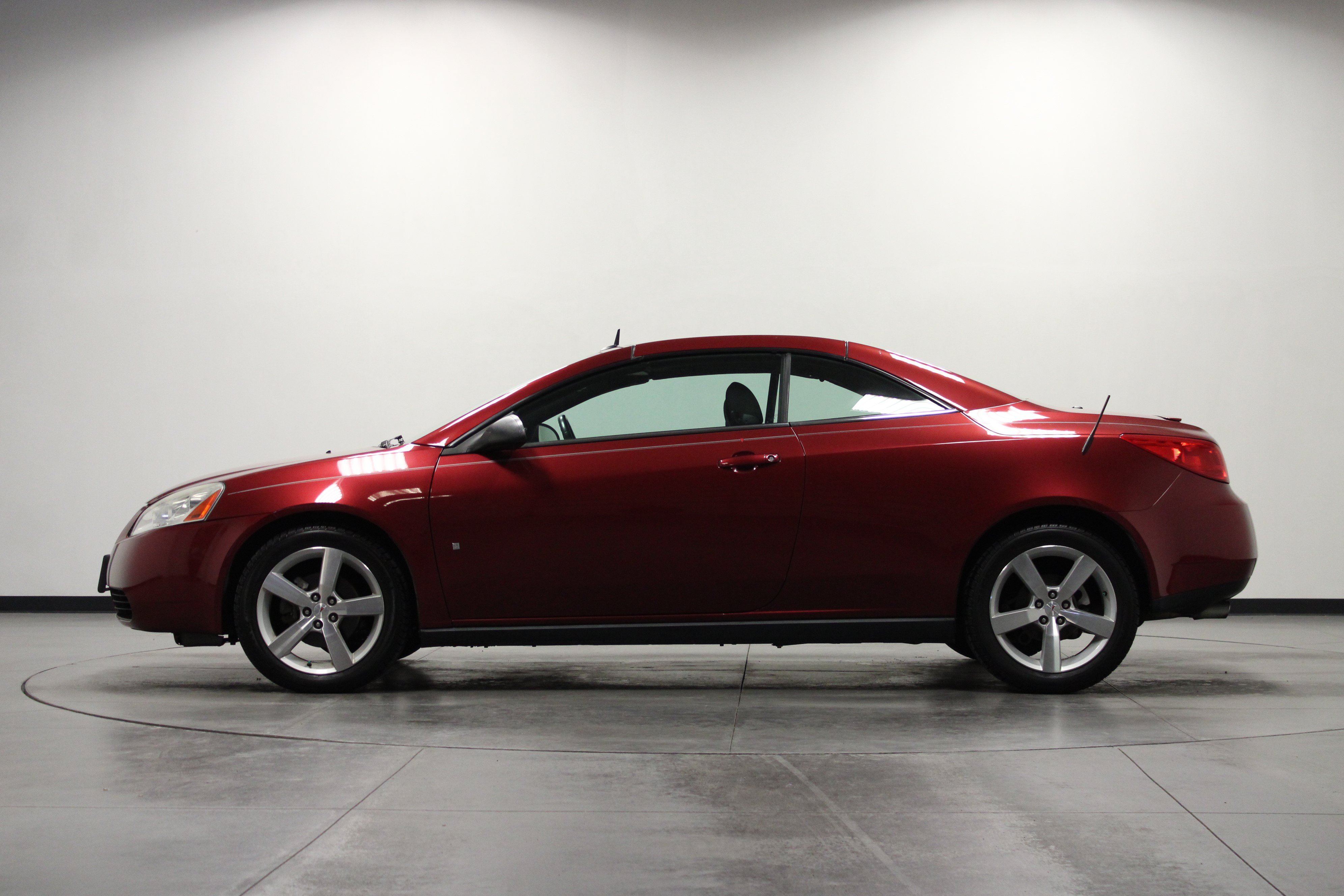 Used 2008 Pontiac G6 GT w/ Sport Package FWD image 7