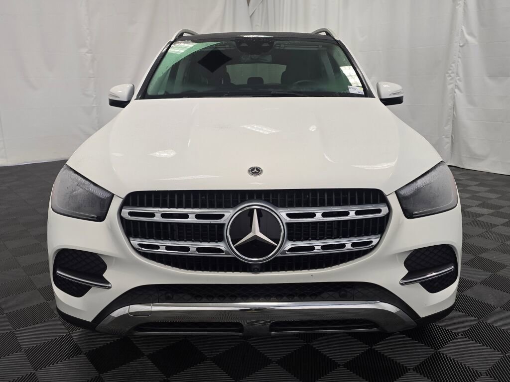 Used 2025 Mercedes-Benz GLE 350 4MATIC w/ Driver Assistance Package image 9