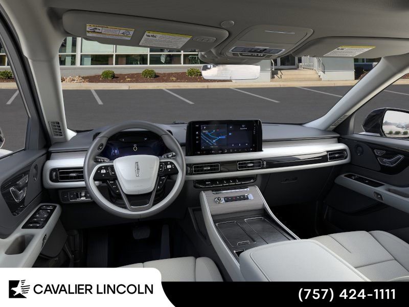 Used 2026 Lincoln Aviator Reserve w/ Jet Appearance Package RWD image 9