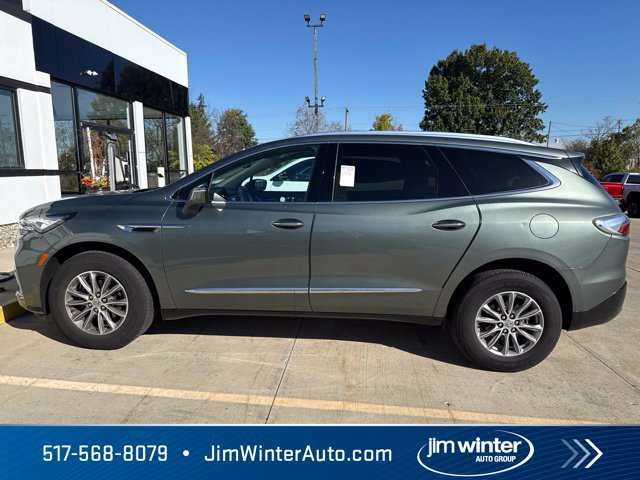 Used 2023 Buick Enclave Essence AWD/4WD image 10