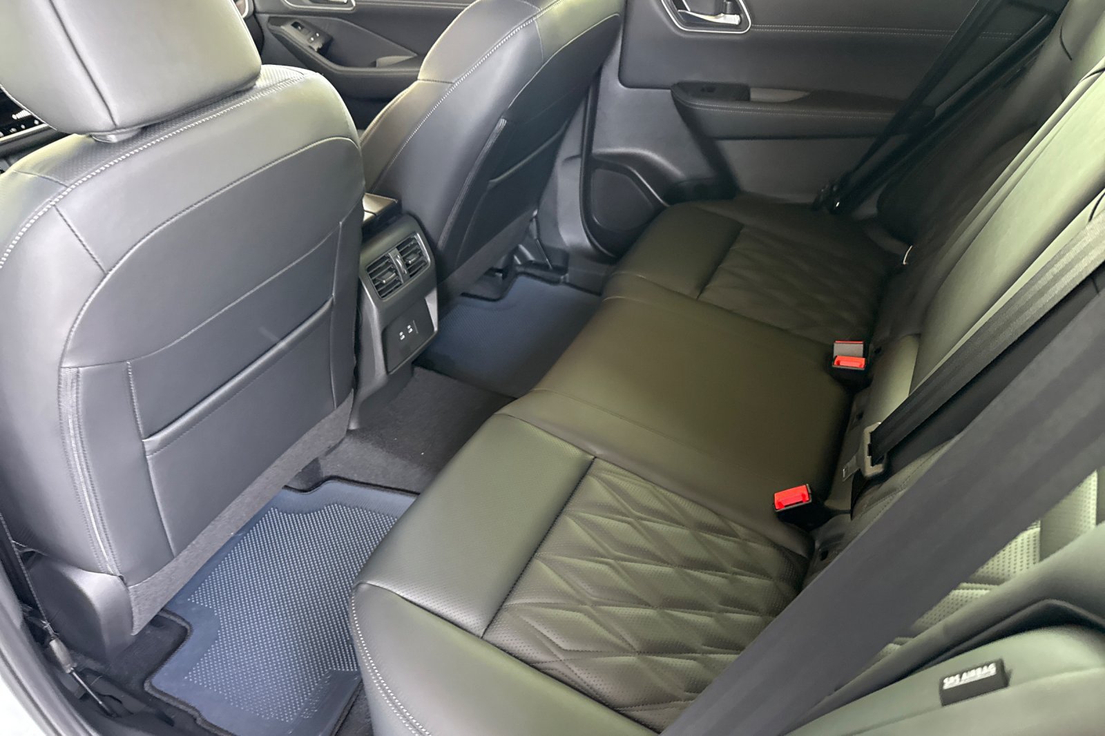 New 2026 Nissan Rogue Platinum AWD/4WD image 14