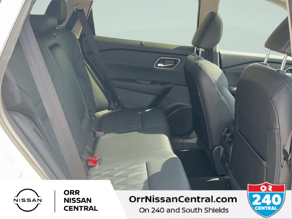 Used 2026 Nissan Rogue Platinum w/ Platinum Premium Package AWD/4WD image 12