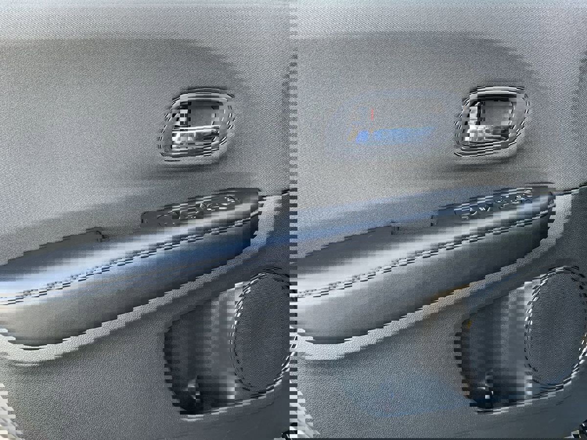 Used 2021 Honda HR-V LX image 13