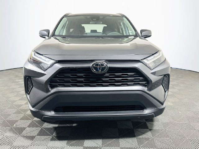 Used 2025 Toyota RAV4 XLE FWD image 3