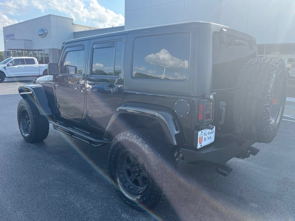 Used 2015 Jeep Wrangler Unlimited Sahara w/ Max Tow Package AWD/4WD image 3