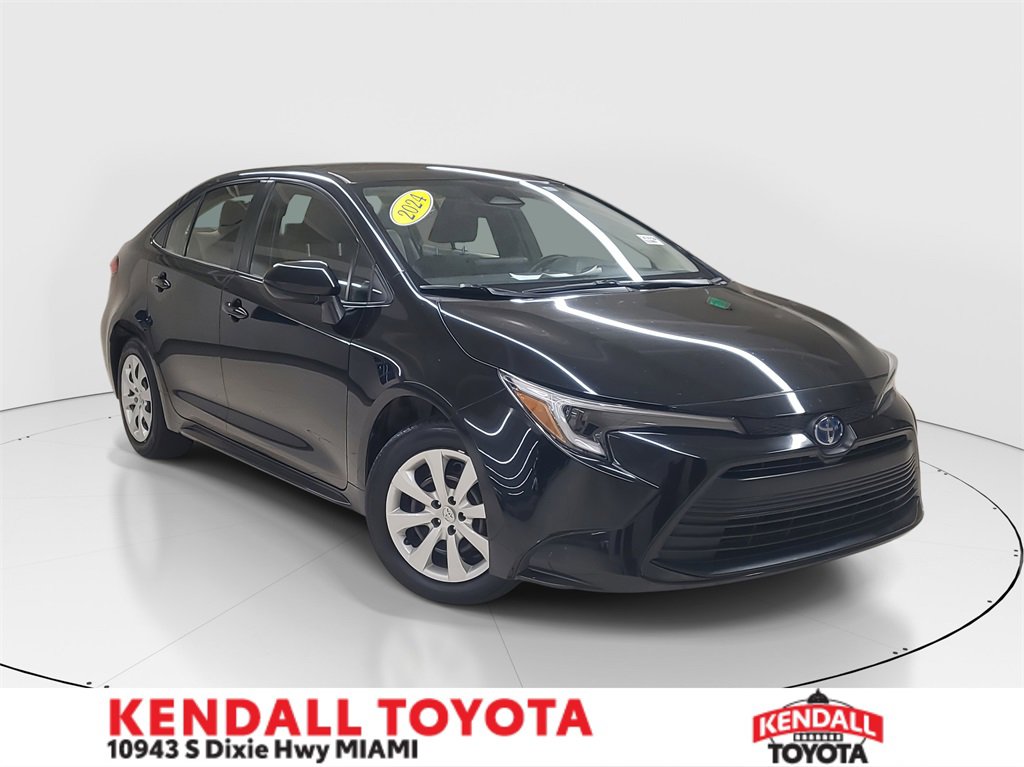 Used 2024 Toyota Corolla LE image 1