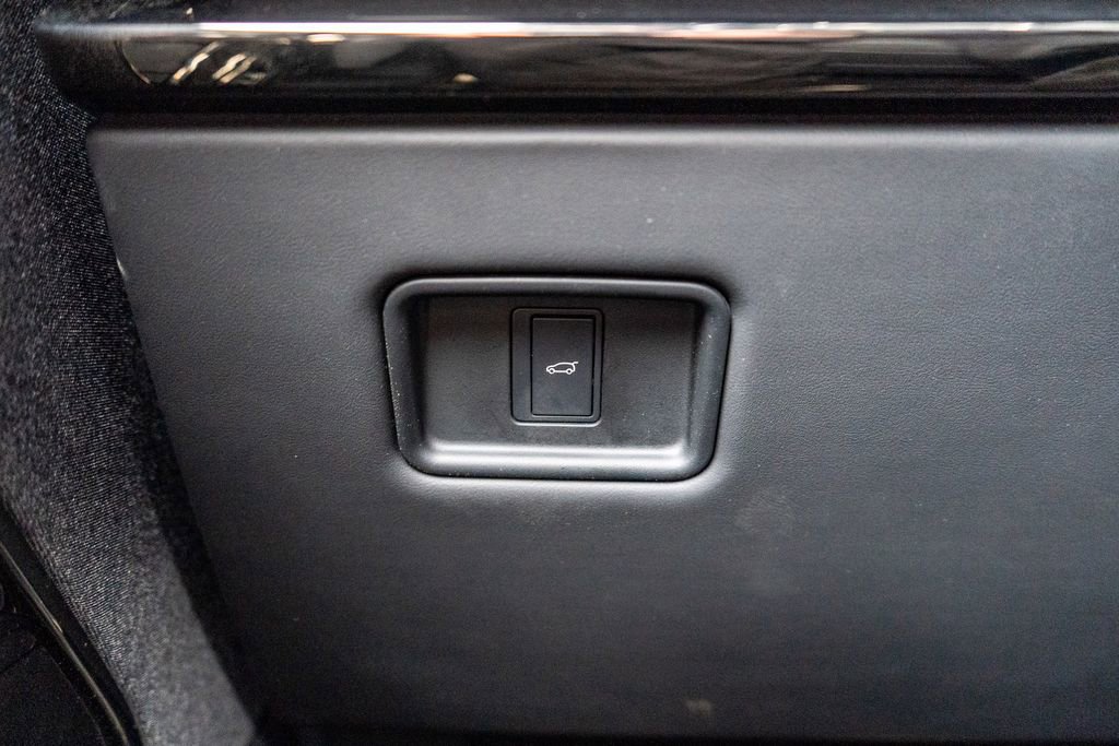 Used 2024 Land Rover Range Rover Sport Dynamic SE image 22