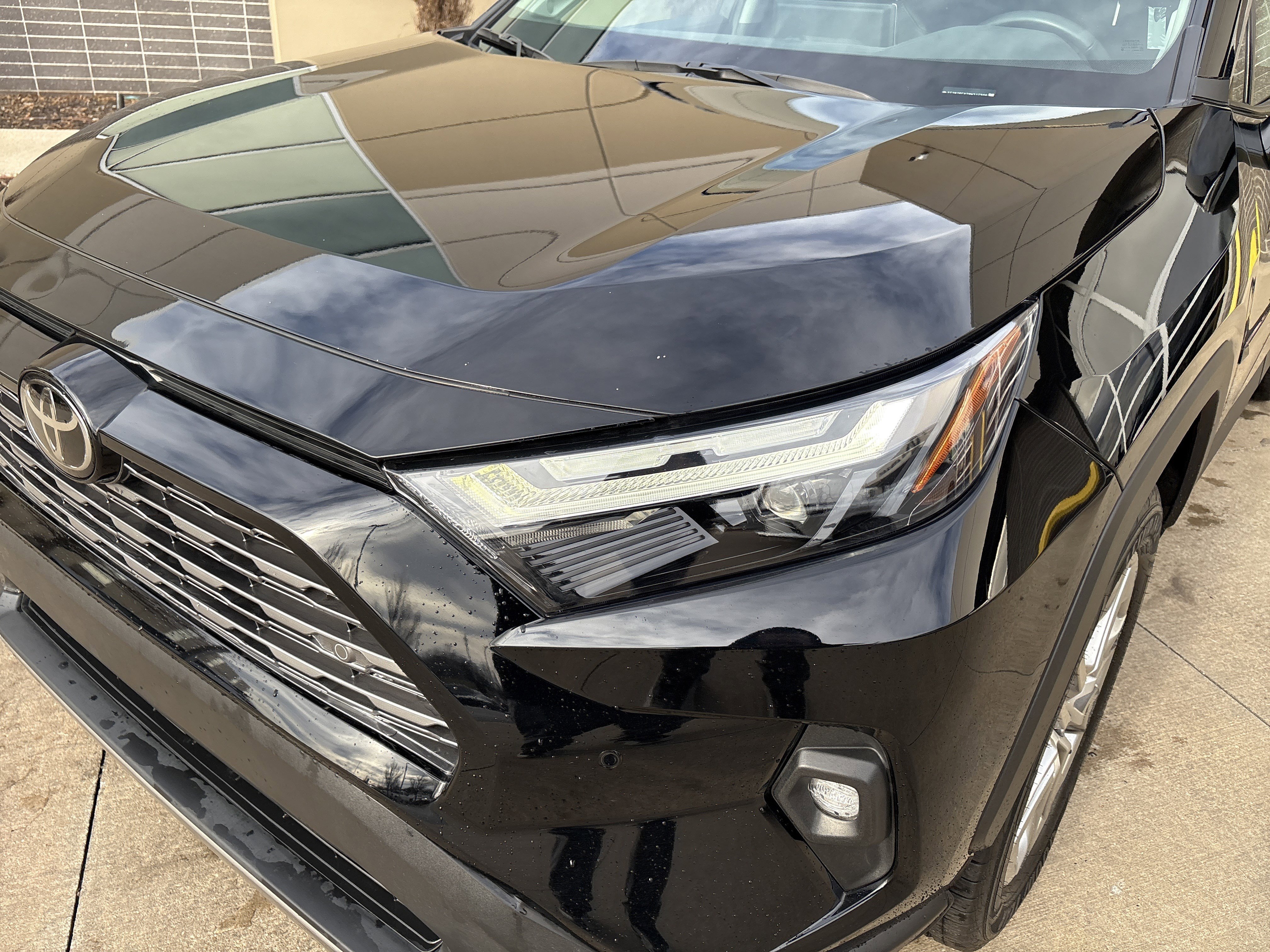 Used 2022 Toyota RAV4 Limited image 6