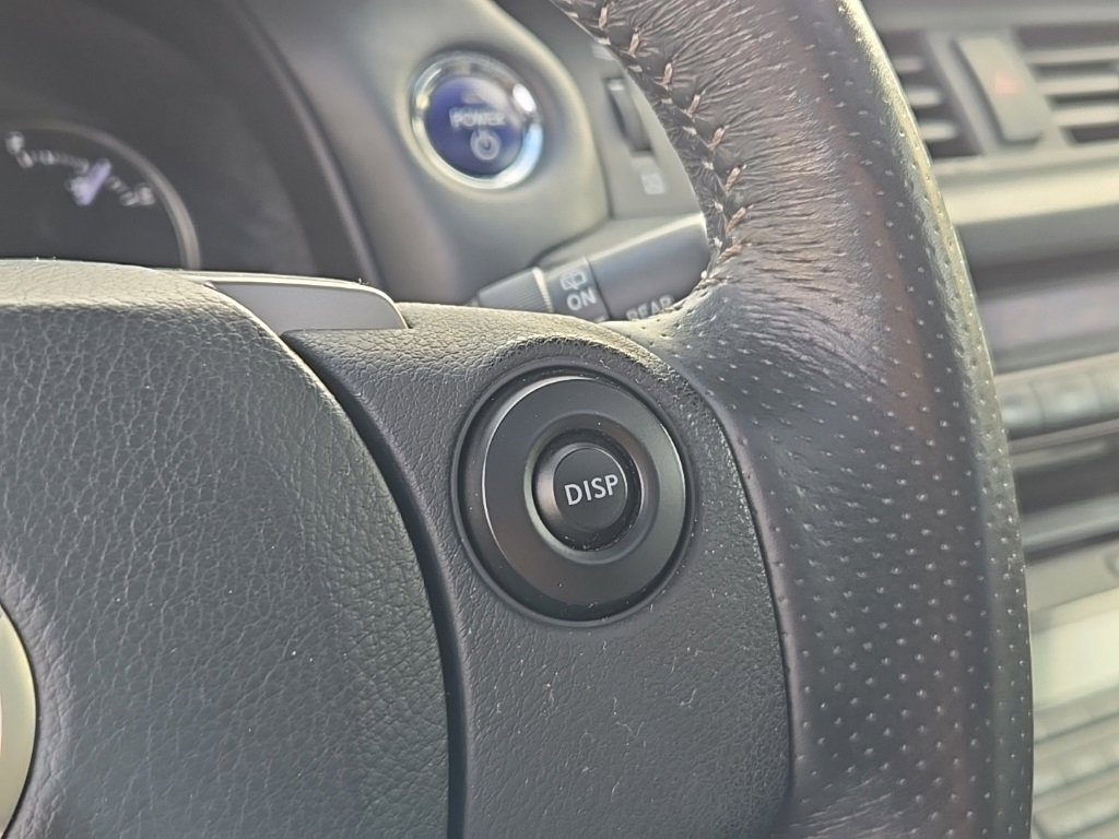 Used 2015 Lexus CT 200h image 19