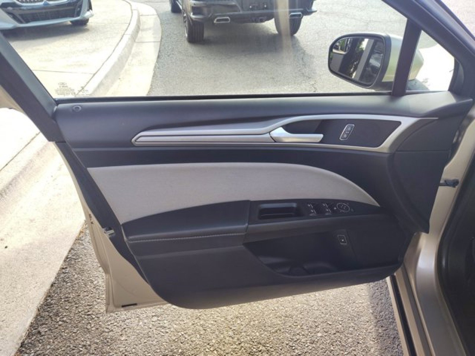 Used 2018 Ford Fusion S FWD image 20