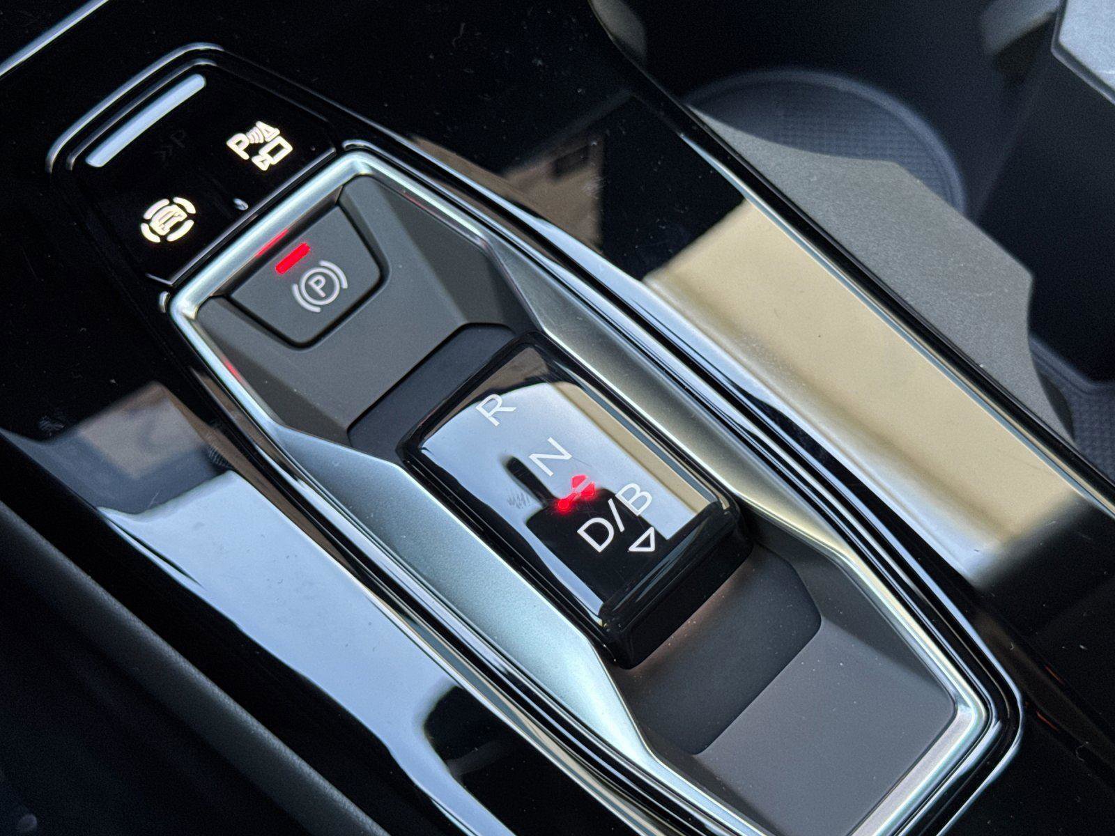 New 2025 Audi Q6 e-tron Premium Plus AWD/4WD image 21