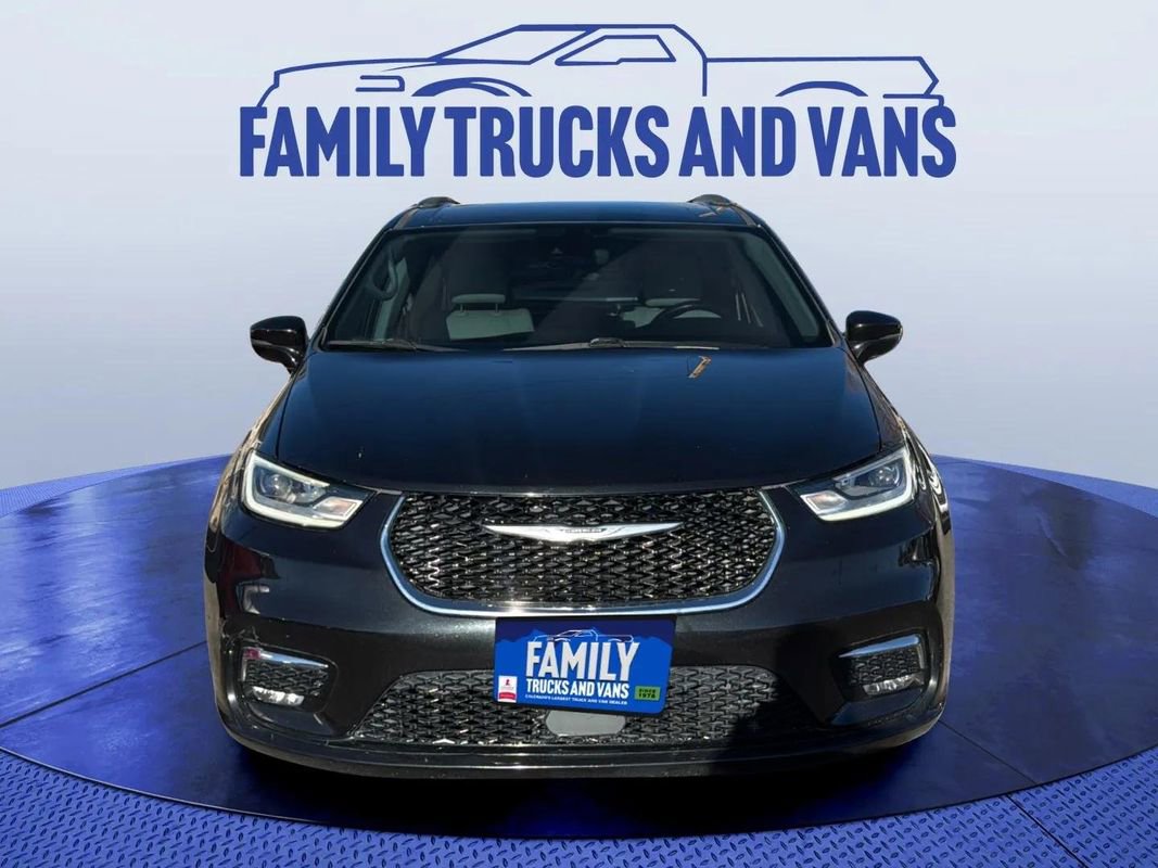 Used 2021 Chrysler Pacifica Touring-L image 8