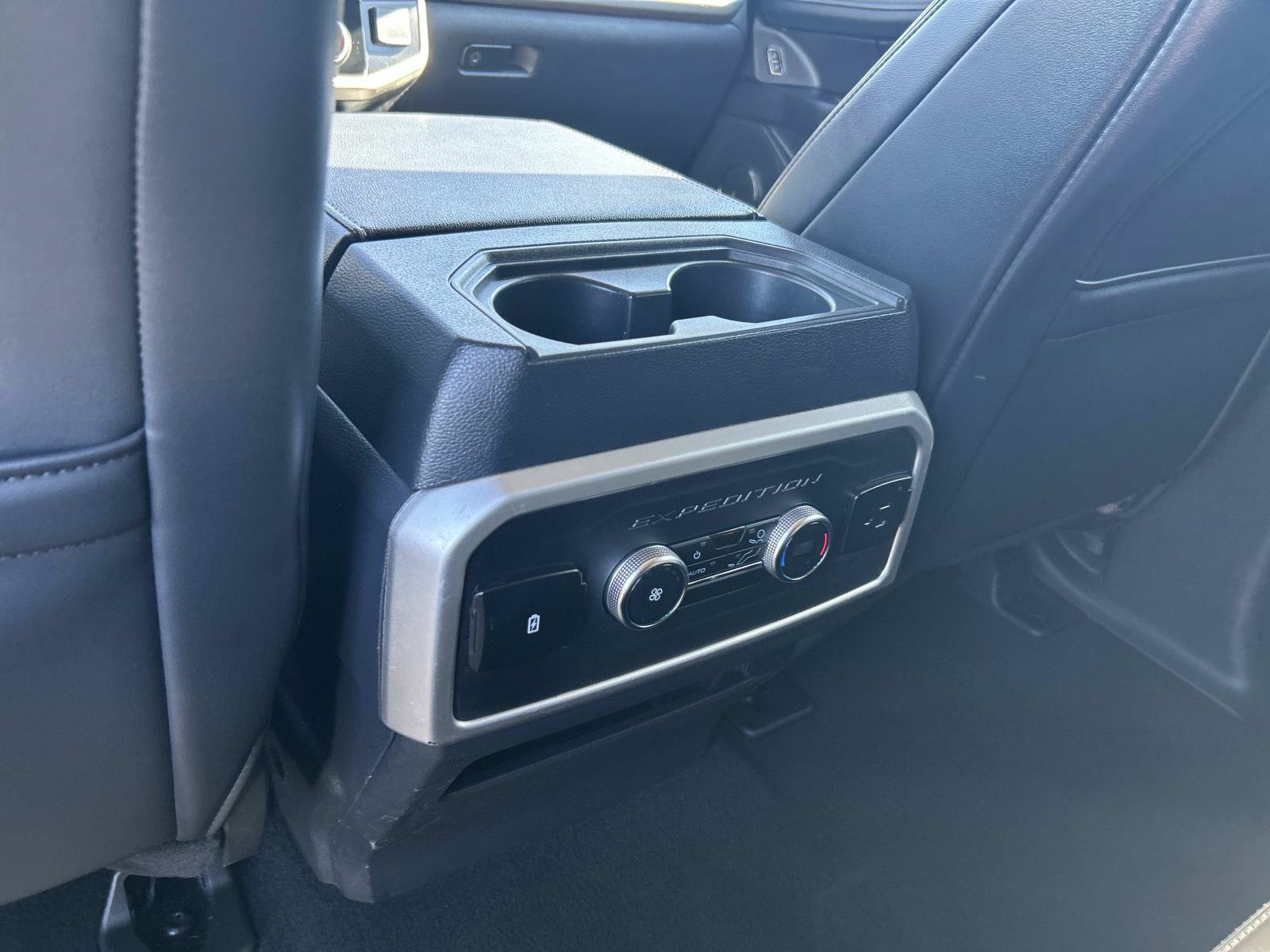 Used 2024 Ford Expedition Max XLT RWD image 25