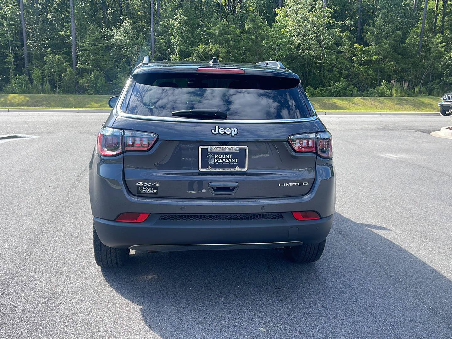 Used 2024 Jeep Compass Limited AWD/4WD image 6