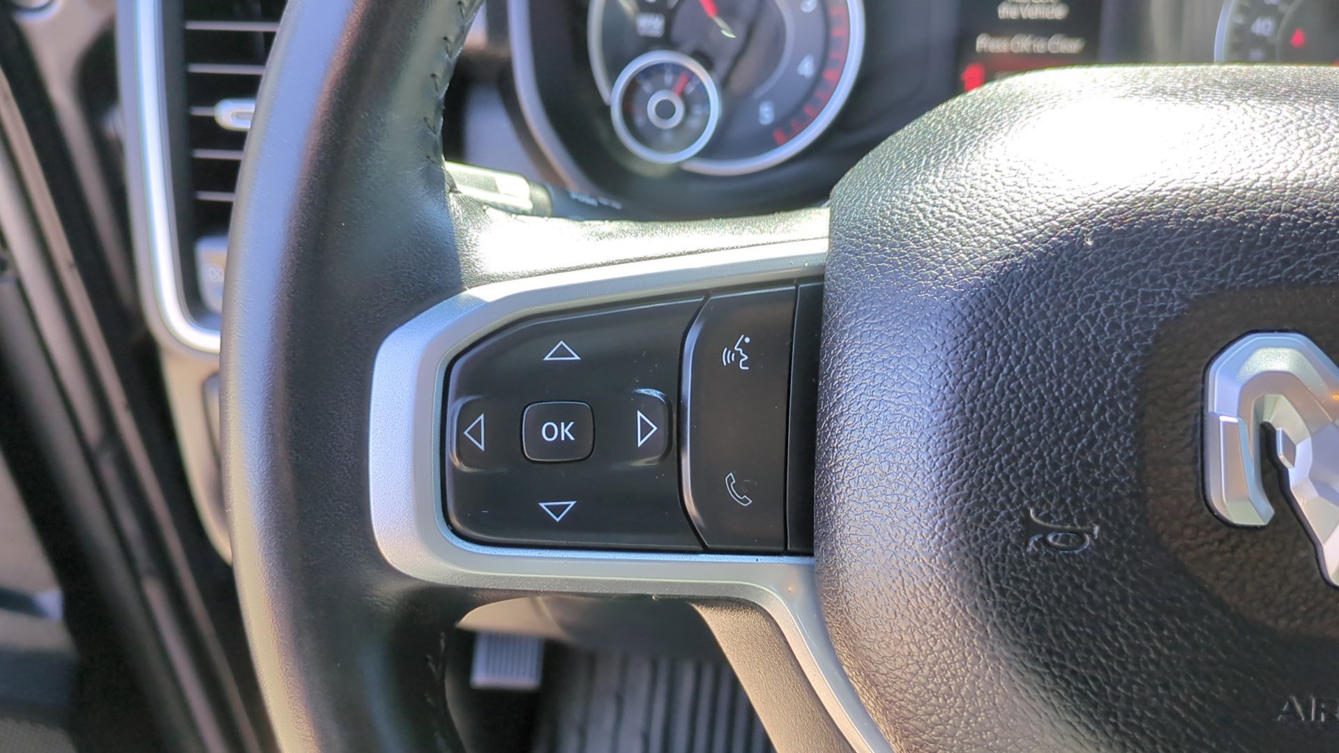 Used 2024 RAM 2500 Big Horn w/ Night Edition AWD/4WD image 16