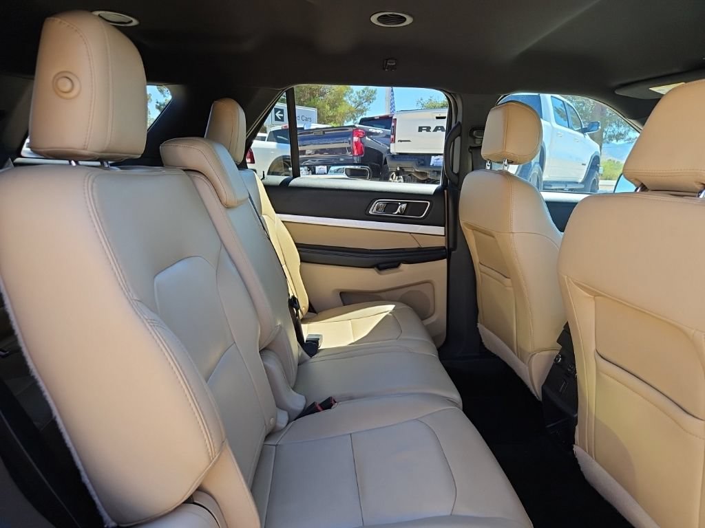 Used 2017 Ford Explorer XLT w/ Equipment Group 202A FWD image 27