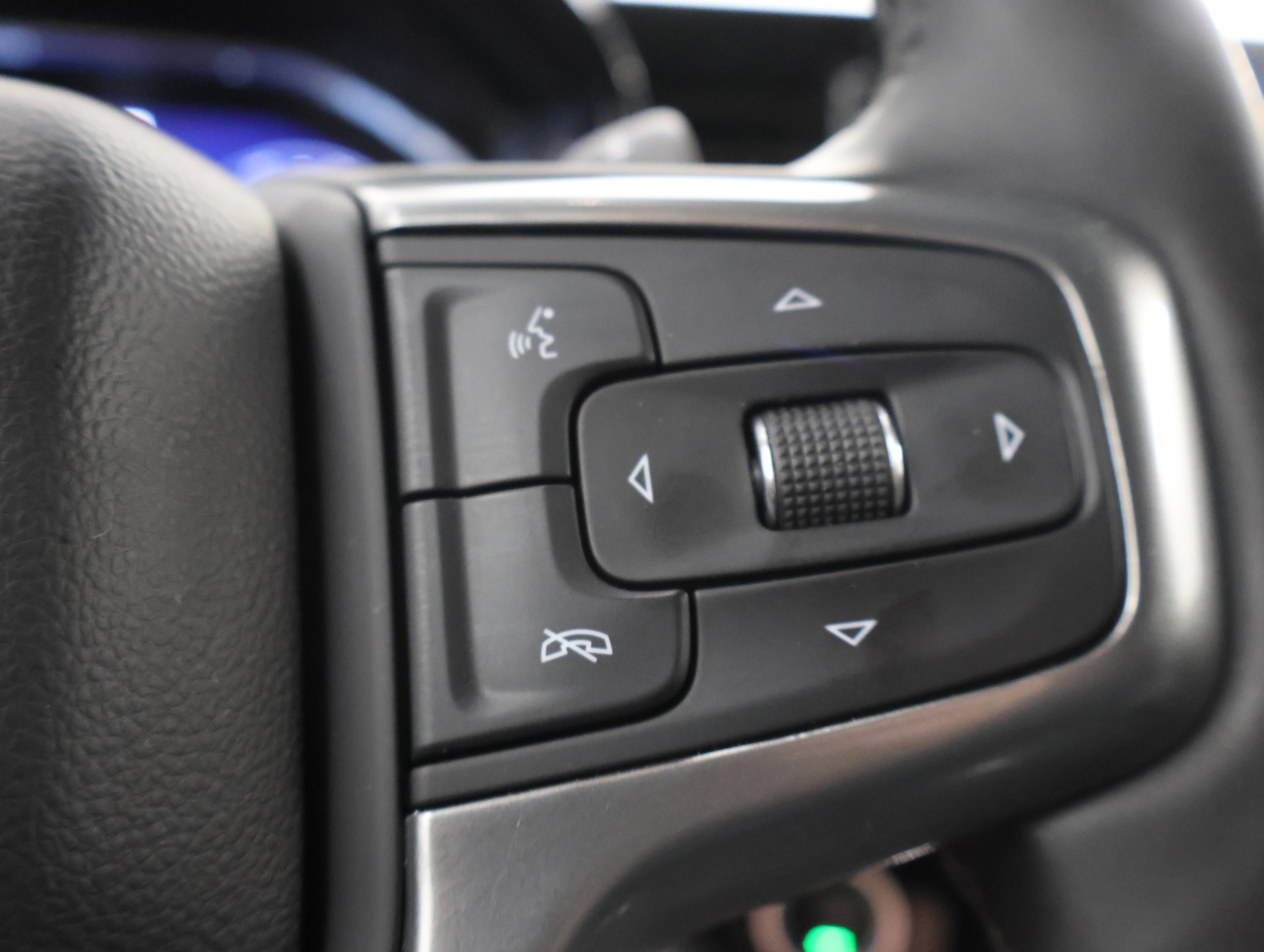 Used 2023 Chevrolet Silverado 1500 RST AWD/4WD image 13