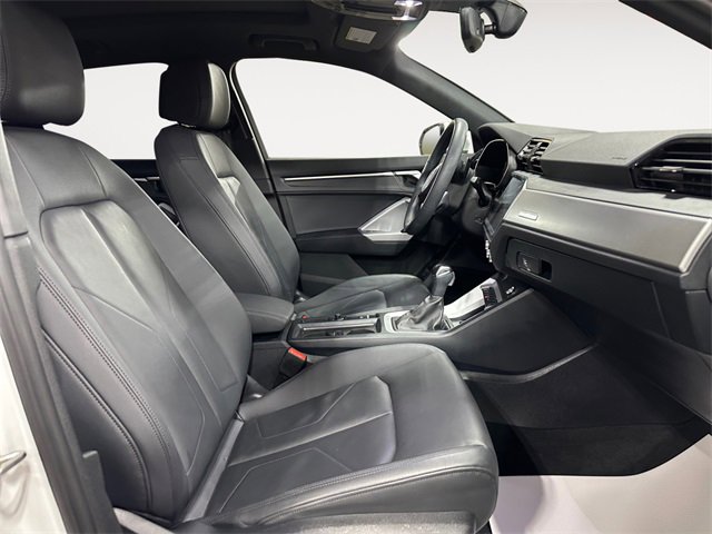 Used 2024 Audi Q3 2.0T Premium w/ Convenience Package image 15