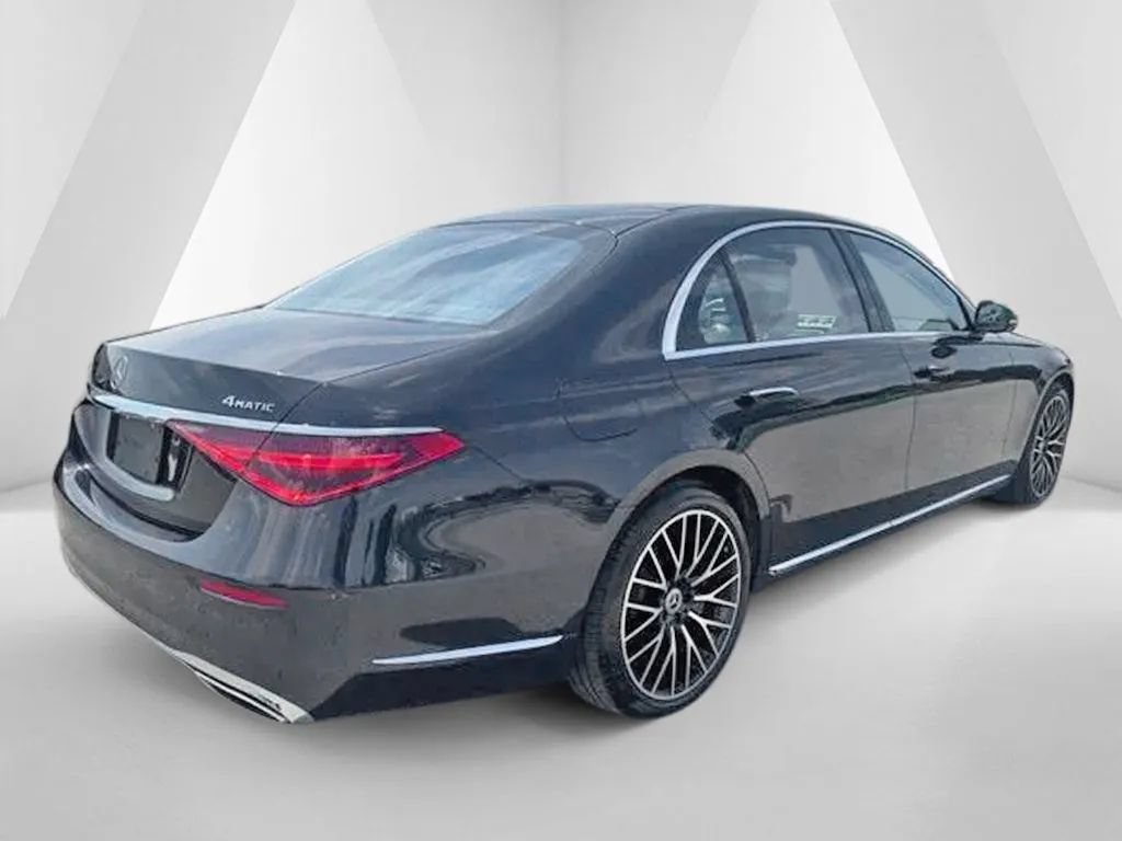 Used 2022 Mercedes-Benz S 500 4MATIC w/ 3D Technology Package image 7