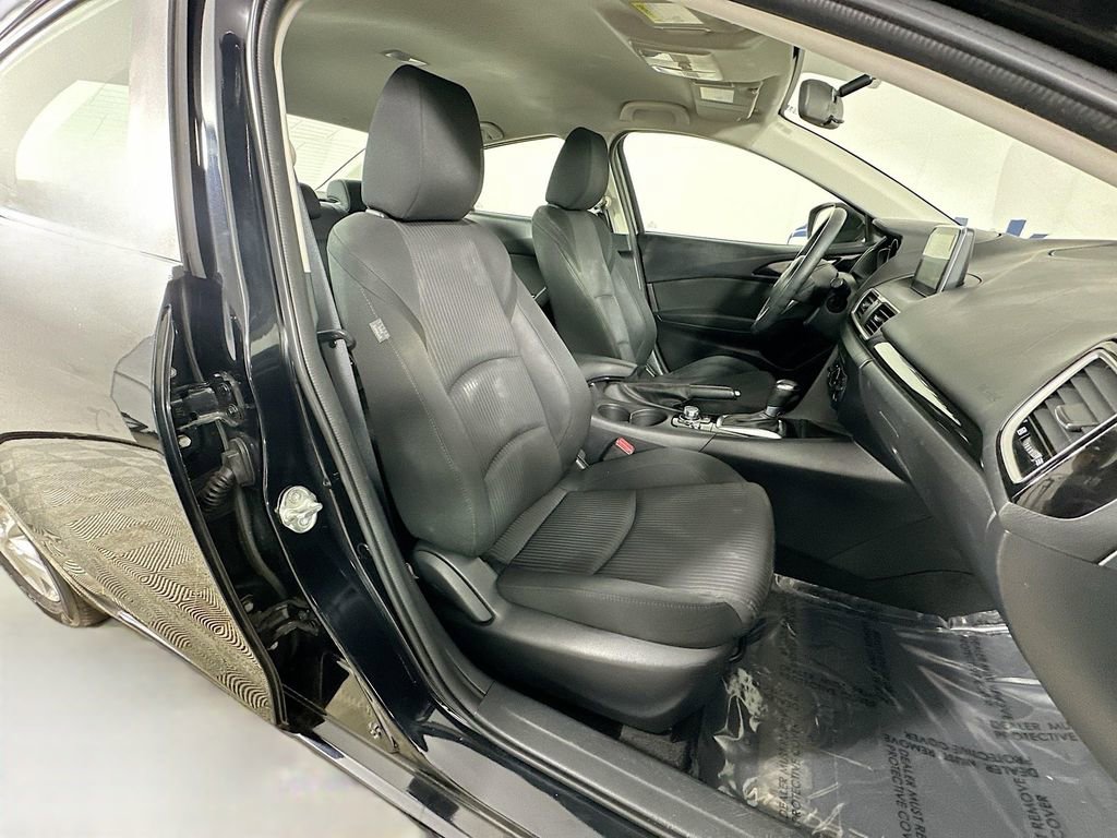 Used 2015 MAZDA MAZDA3 i Touring image 32
