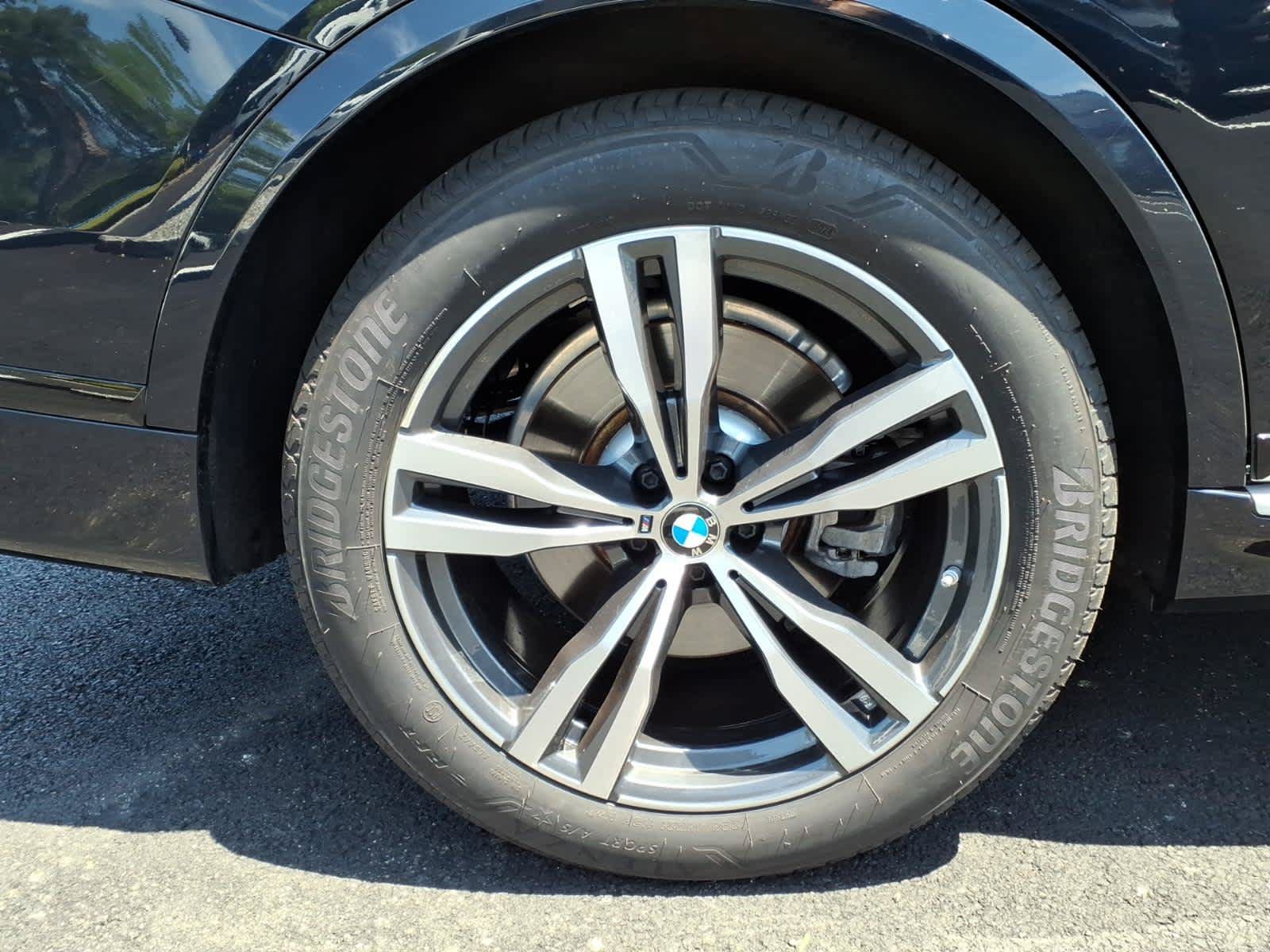 Used 2024 BMW X7 xDrive40i w/ M Sport Package AWD/4WD image 10