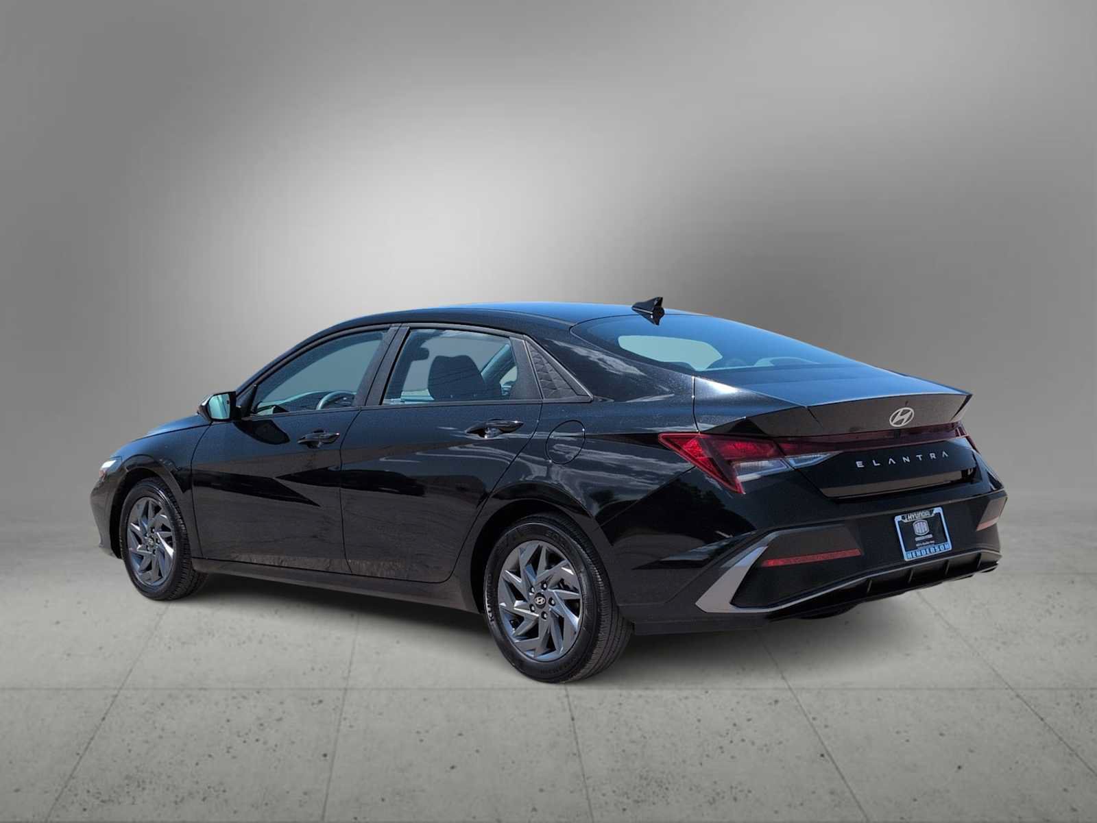 Certified 2024 Hyundai Elantra SEL FWD image 6