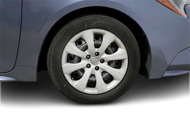 Used 2021 Toyota Corolla LE image 9