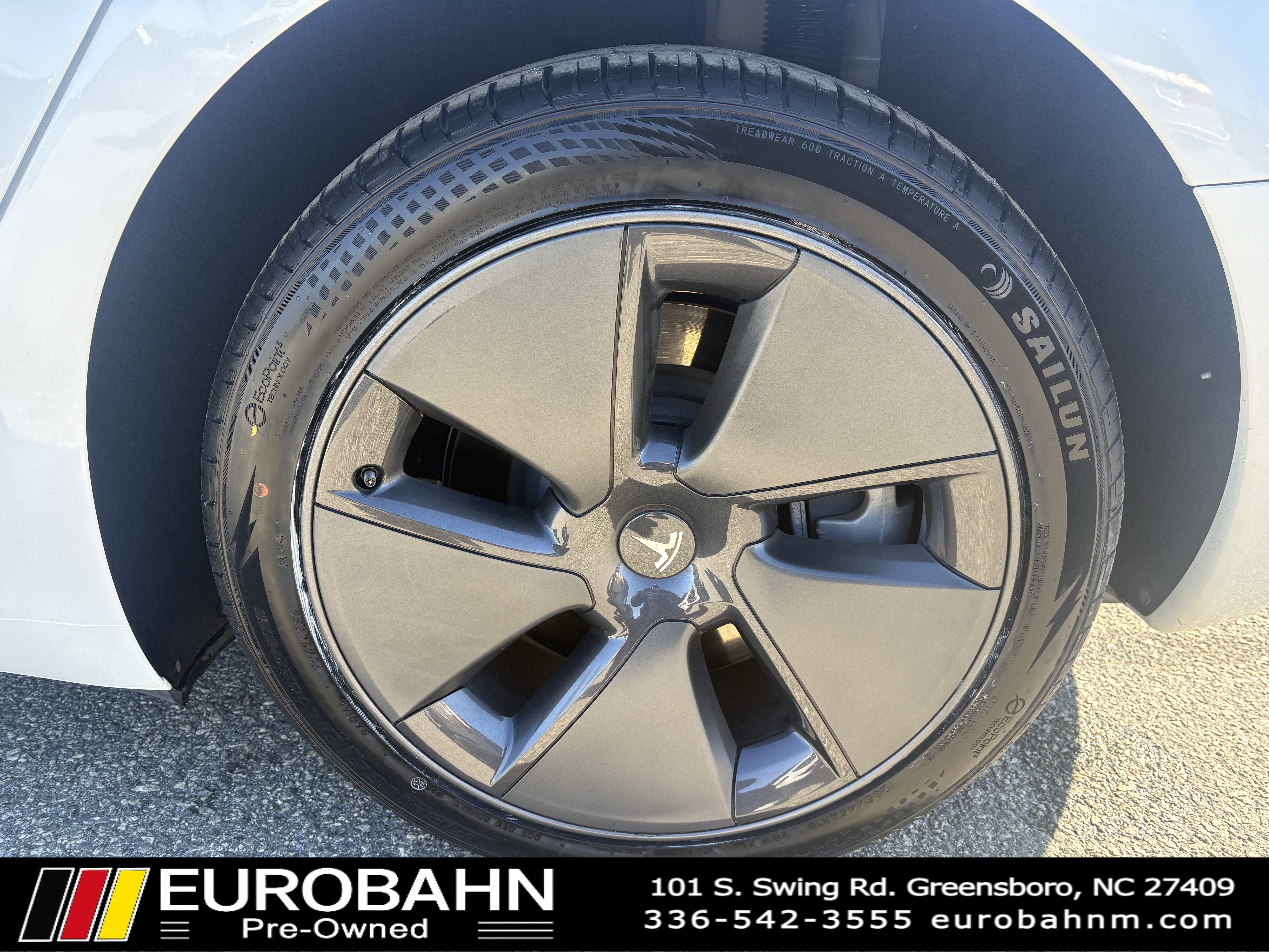 Used 2023 Tesla Model 3 Standard Range image 33