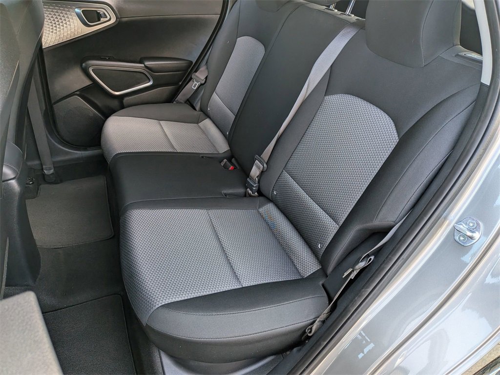 Used 2023 Kia Soul LX image 21