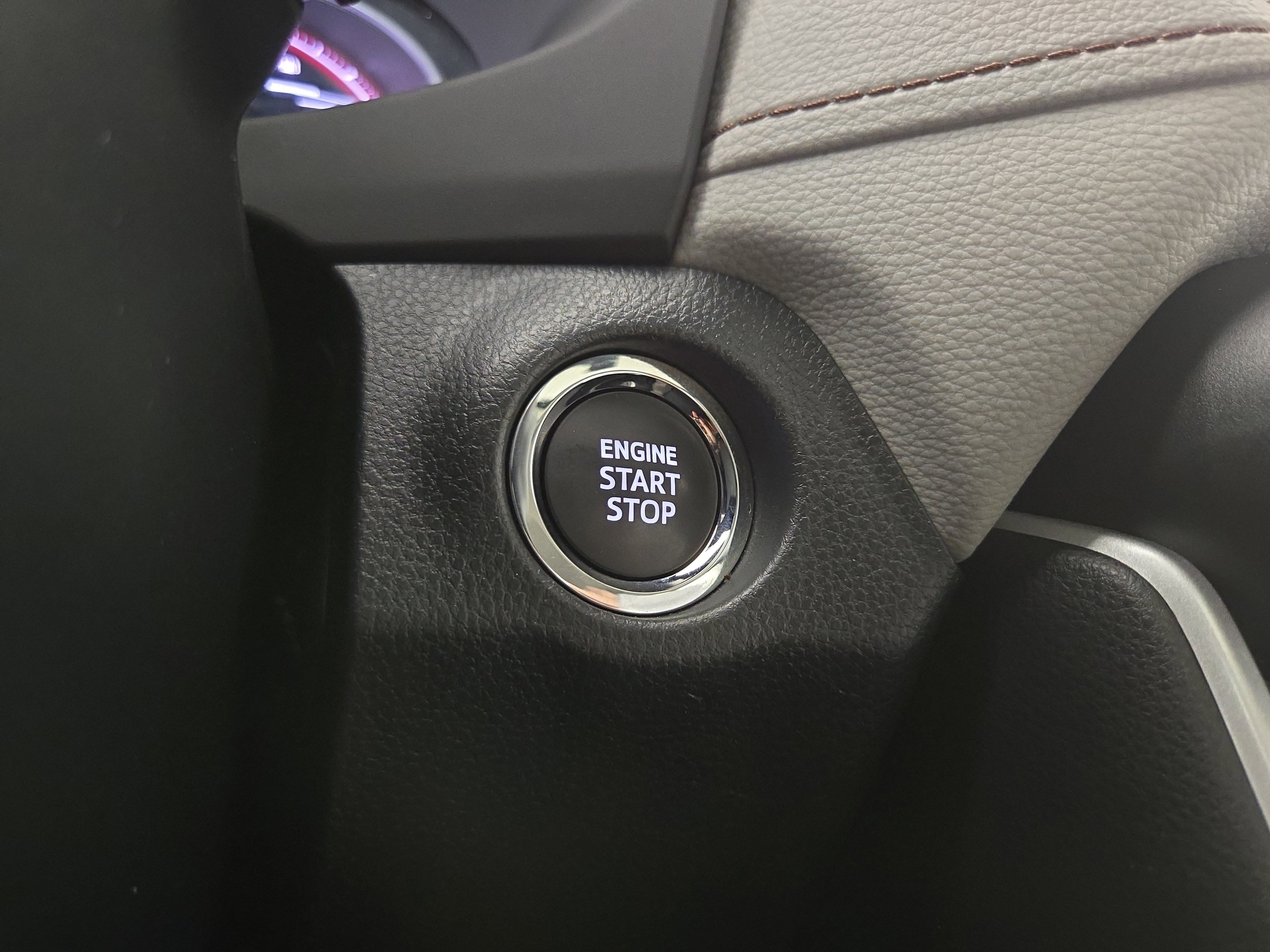 Used 2024 Toyota RAV4 XLE Premium image 25